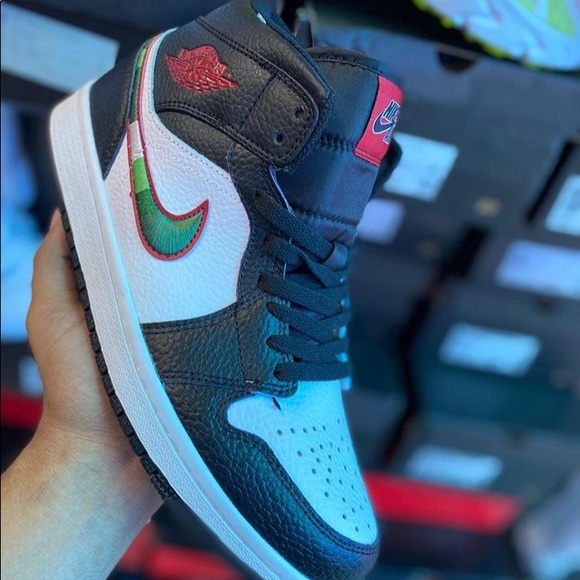 air jordan 1 retro mid og air jordan 1 retro mid og
